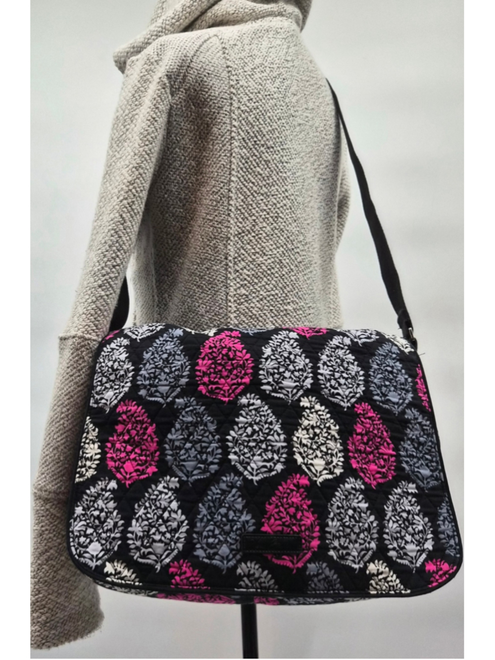 Vera Bradley Night & Day Messenger Bag Quilted Crossbody Laptop Black Pink Retro